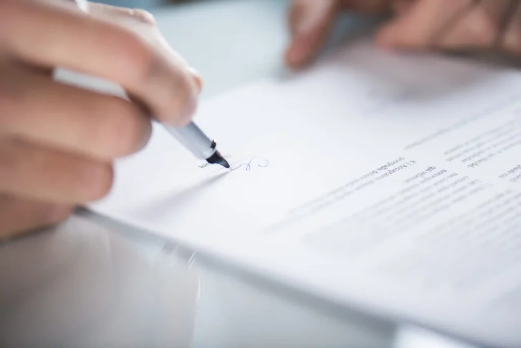 personal-injury-lawyer-writing